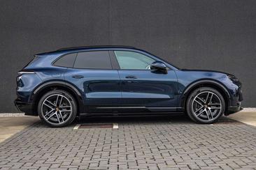Porsche Cayenne Electric — photo 3