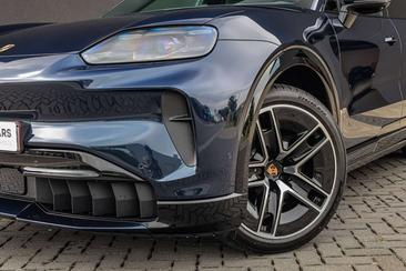 Porsche Cayenne Electric — photo 4
