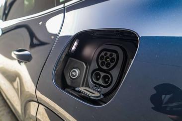 Porsche Cayenne Electric — photo 8