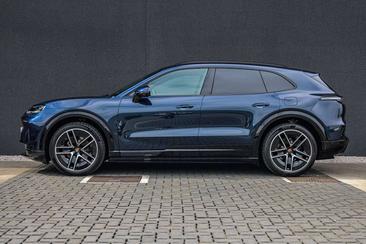 Porsche Cayenne Electric — photo 10
