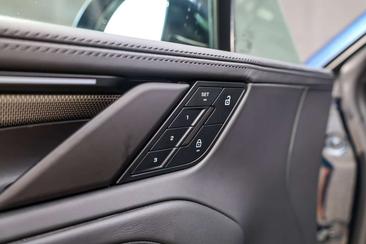 Porsche Cayenne Electric — photo 19