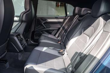 Porsche Cayenne Electric — photo 25