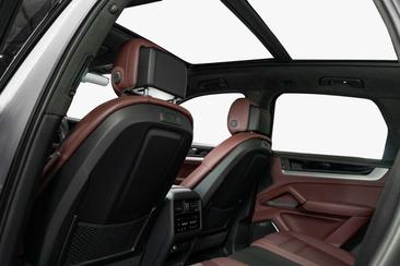 Porsche Cayenne Turbo E-Hybrid — photo 15