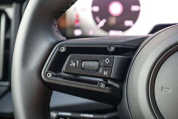 Porsche Cayenne Electric — photo 36