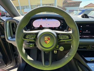 Porsche Cayenne S E-Hybrid — photo 10