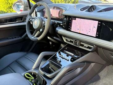 Porsche Cayenne S E-Hybrid — photo 12