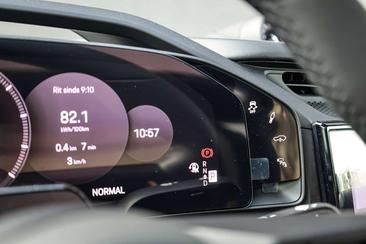 Porsche Cayenne Electric — photo 42