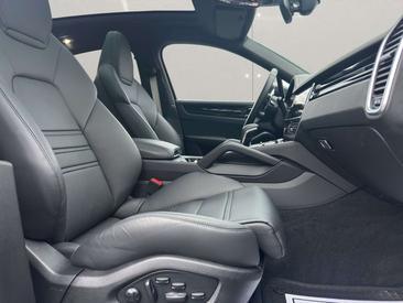 Porsche Cayenne III Platinum Edition — photo 15