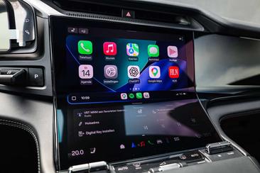 Porsche Cayenne Electric — photo 46