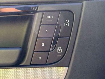 Porsche Cayenne S E-Hybrid — photo 27