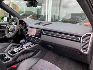 Porsche Cayenne GTS — photo 27
