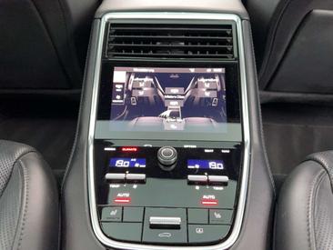 Porsche Panamera II Turbo — photo 17