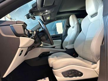 Porsche Macan Electrique — photo 7