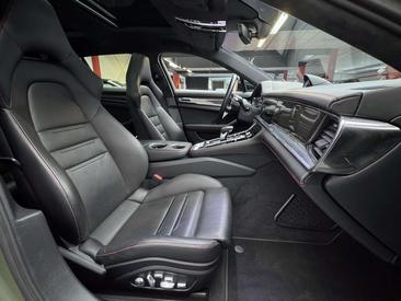 Porsche Panamera II GTS — photo 7
