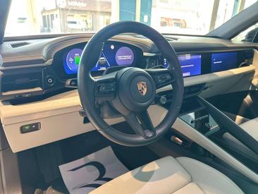 Porsche Macan Electrique — photo 13