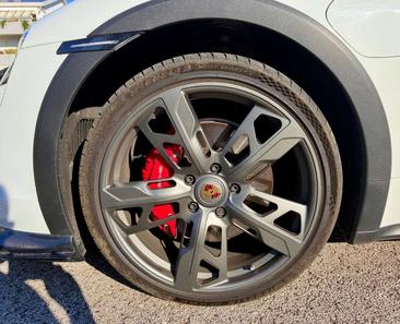 Porsche Taycan 4S — photo 5