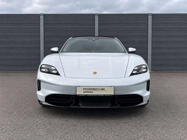 Porsche Taycan 4S — photo 8