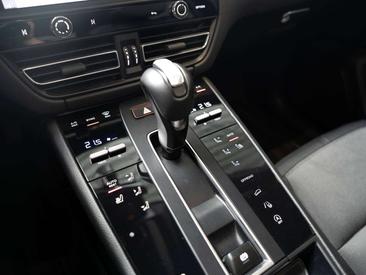 Porsche Macan Electrique — photo 31