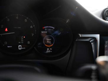 Porsche Macan Electrique — photo 34