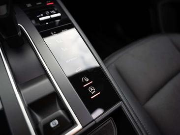 Porsche Macan Electrique — photo 35