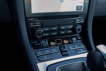 Porsche 718 Cayman GTS — photo 26