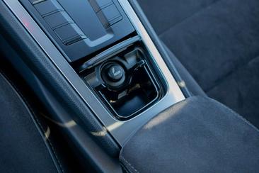 Porsche 718 Cayman GTS — photo 29