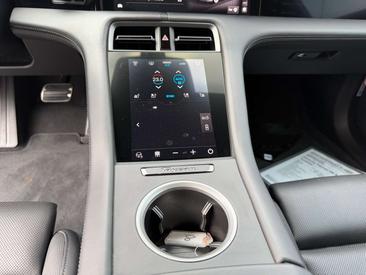 Porsche Taycan 4S — photo 26