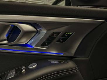BMW XM 50e — photo 15