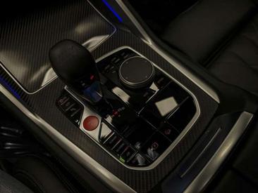 BMW XM 50e — photo 27