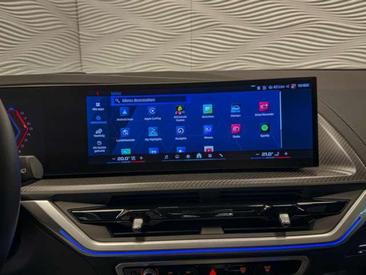 BMW XM 50e — photo 33