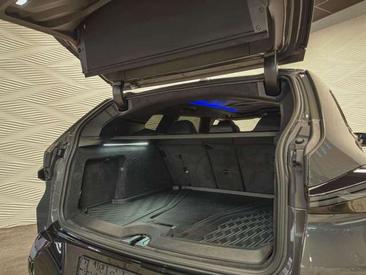 BMW XM 50e — photo 45
