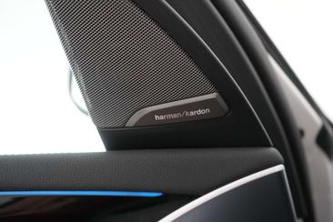 BMW iX3 — photo 22