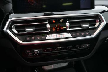 BMW iX3 — photo 27