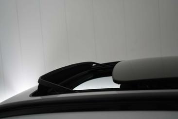 BMW iX3 — photo 38