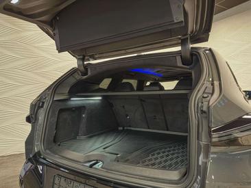 BMW XM 50e — photo 45