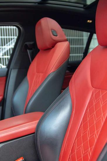 BMW X4 Coupé SUV M40d — photo 18
