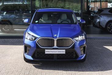 BMW IX2 EDrive20 — photo 4
