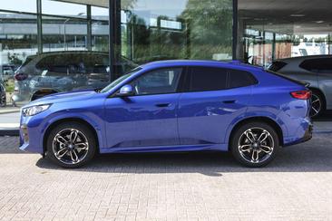 BMW IX2 EDrive20 — photo 6