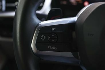 BMW IX2 EDrive20 — photo 12
