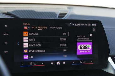 BMW IX2 EDrive20 — photo 16