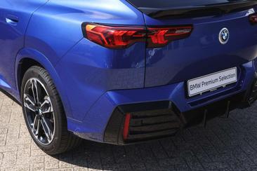 BMW IX2 EDrive20 — photo 21