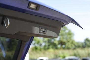 BMW IX2 EDrive20 — photo 23