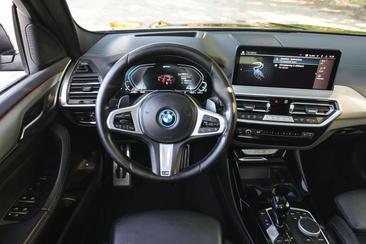 BMW X3 XDrive30e — photo 3