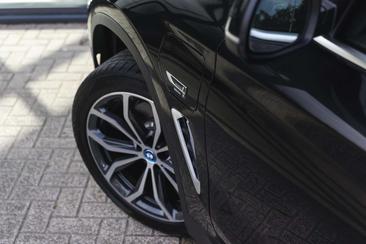 BMW X3 XDrive30e — photo 32