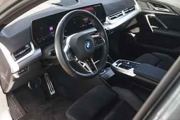 BMW IX2 EDrive20 — photo 7