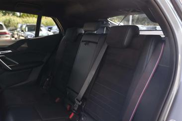 BMW IX2 EDrive20 — photo 10
