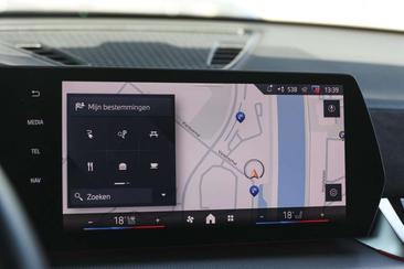 BMW IX2 EDrive20 — photo 17