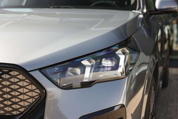BMW IX2 EDrive20 — photo 22