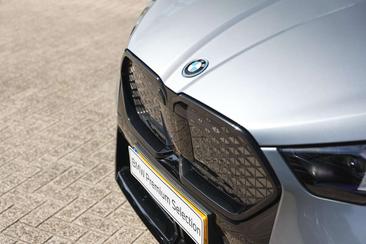BMW IX2 EDrive20 — photo 23