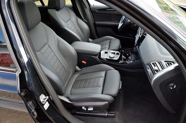 BMW iX3 — photo 6